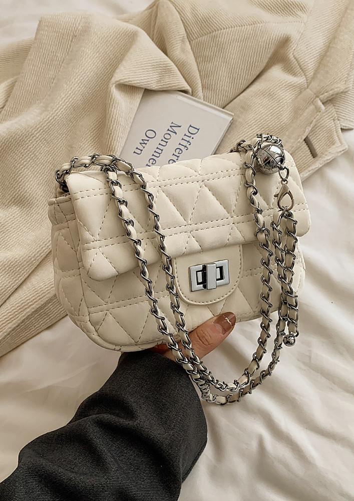 WHITE QUILTED CHAIN STRAP CROSSBODY BAG