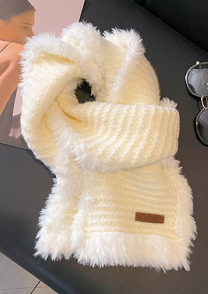KNITTED MILKY WHITE FUR EDGE SCARF