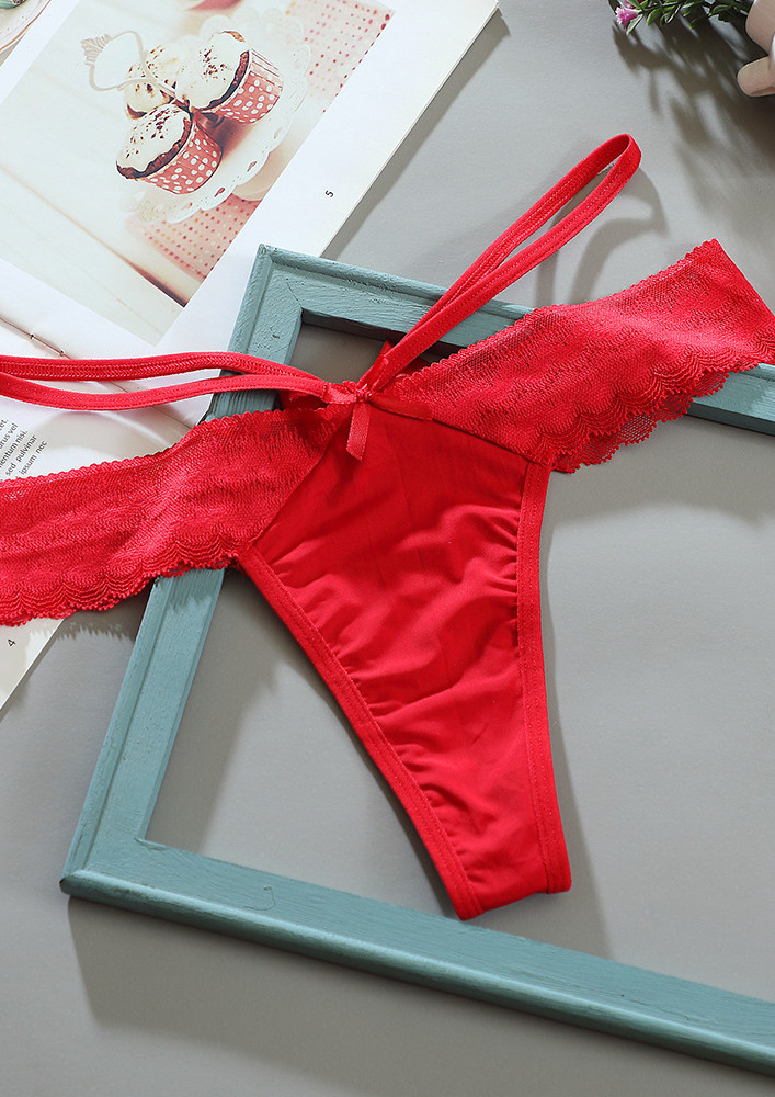 RED SCULPTING STRAP-DETAIL THONG