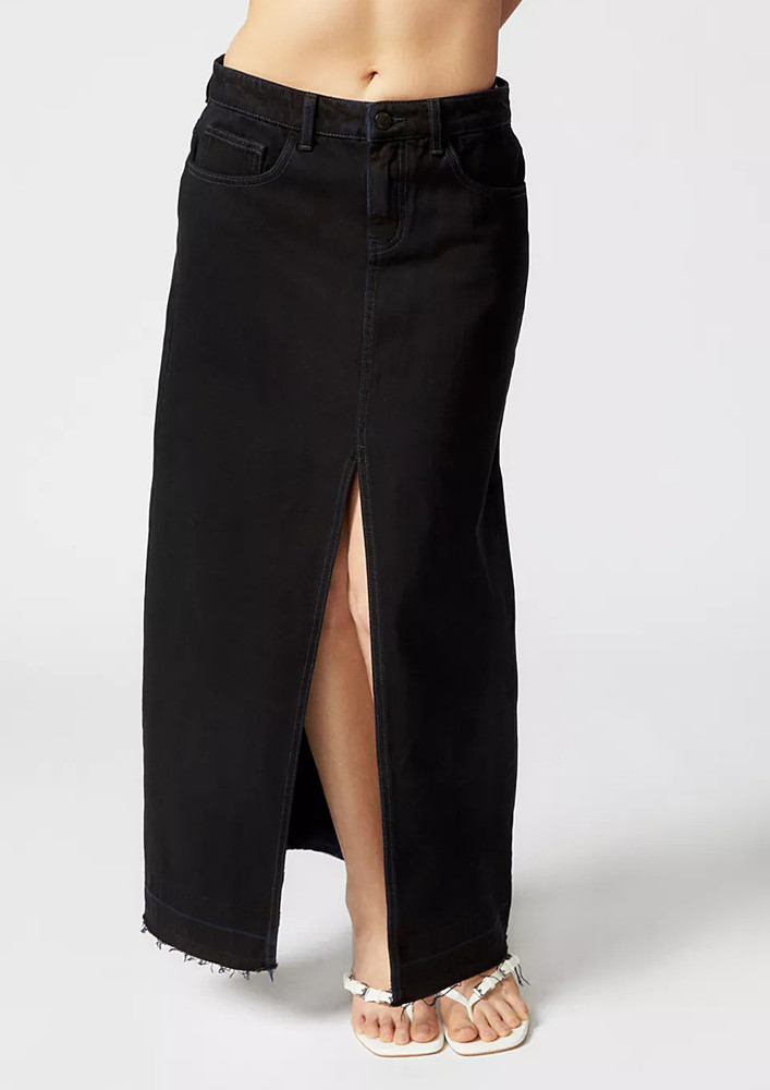 Black Low-rise Denim Skirt W/ Fray Edges