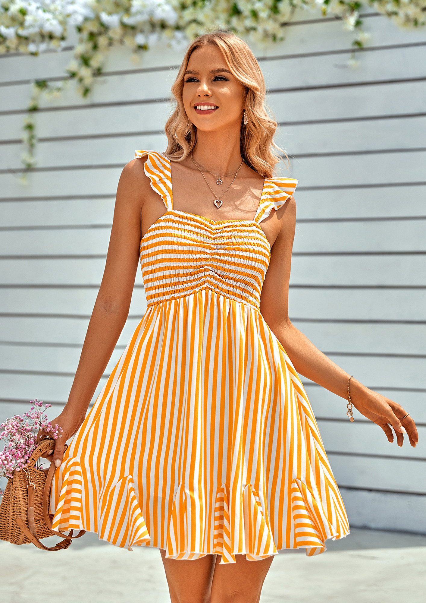 3 Ways to Style a Sleeveless Dress this Summer – Apple Girl Boutique