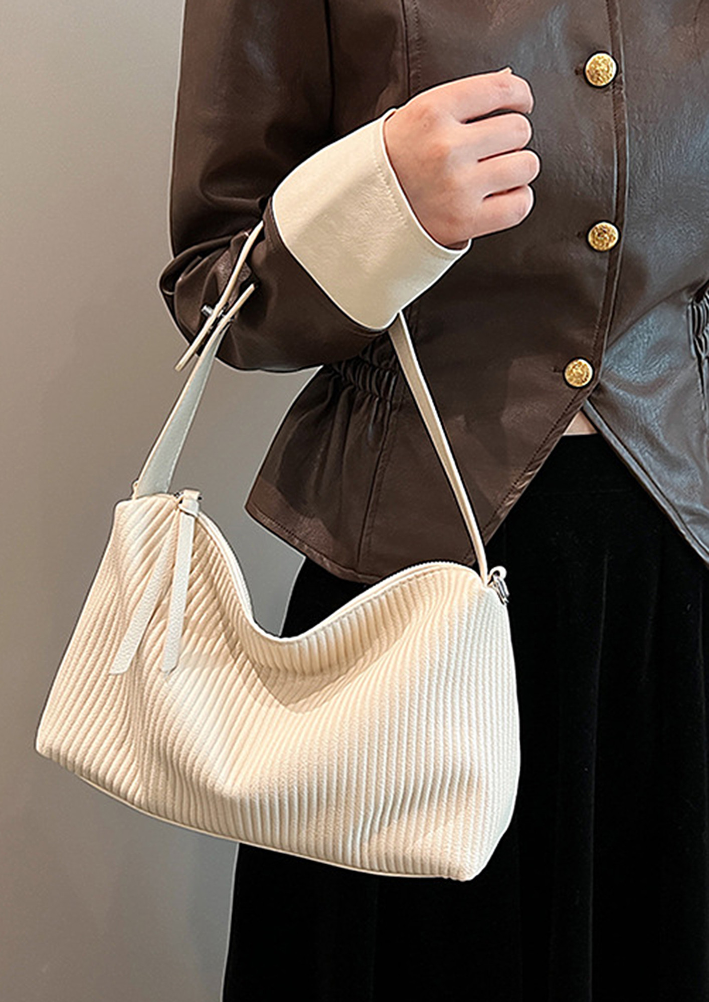 White Soft Leather Chain Shoulder Crossbody Bag Gold Chain Purse Cloud  Dumpling | eBay