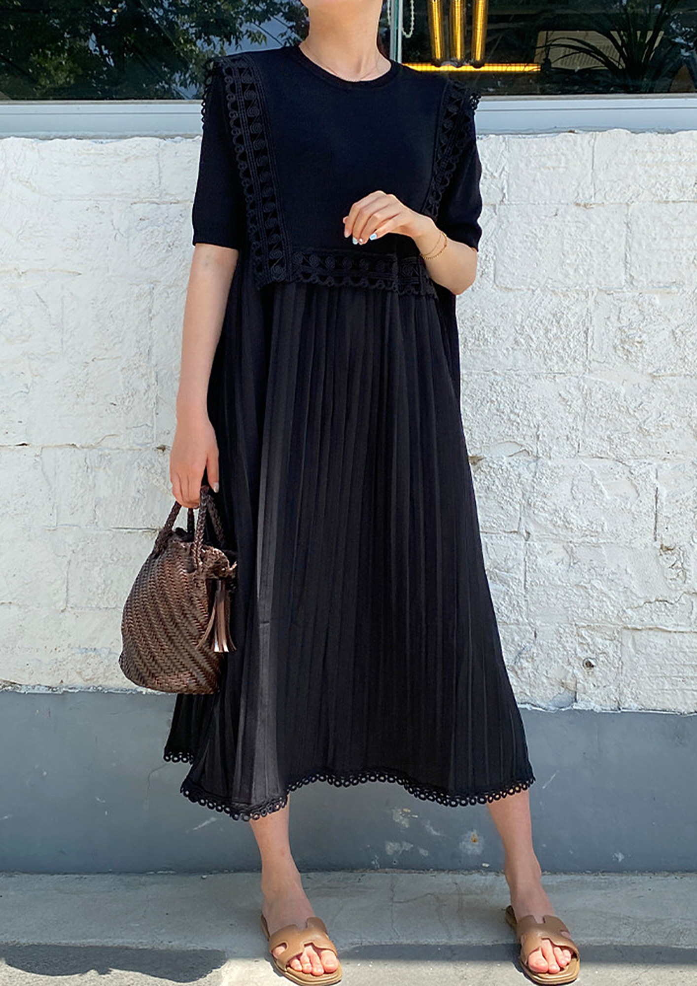 Women's Black Cotton Solid Shift Dress