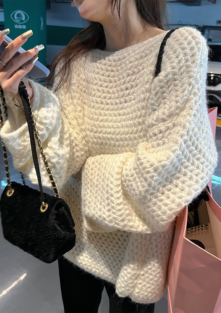 THICK-KNIT LOOSE FREE SIZE WHITE JUMPER