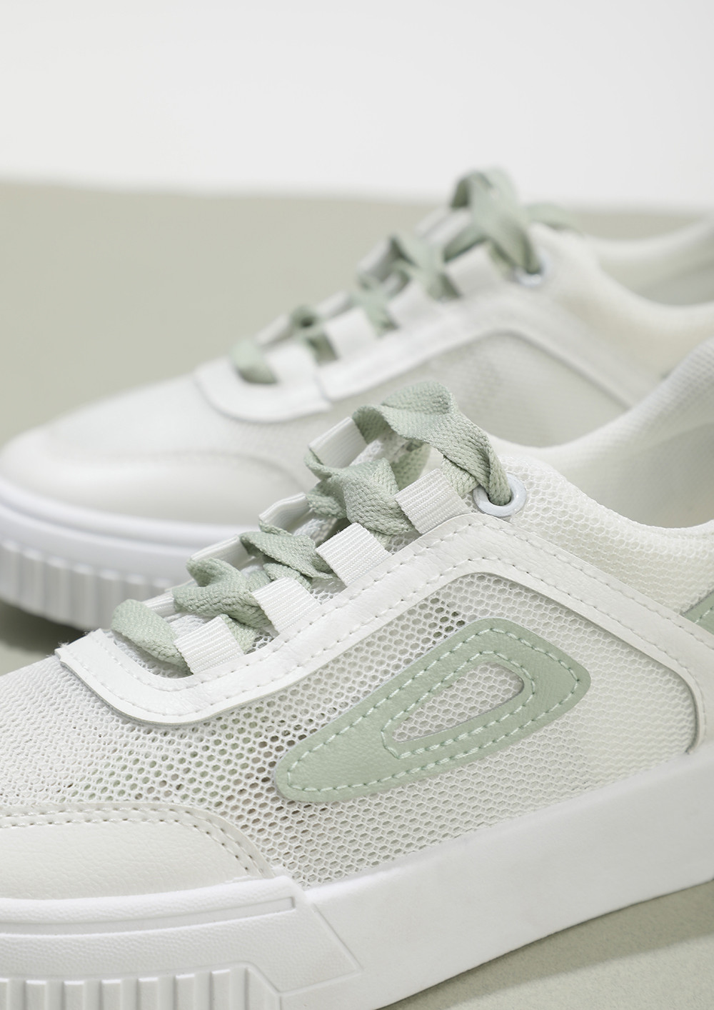 Autry Action Shoes WMNS MEDALIST LOW Green/White | BSTN Store