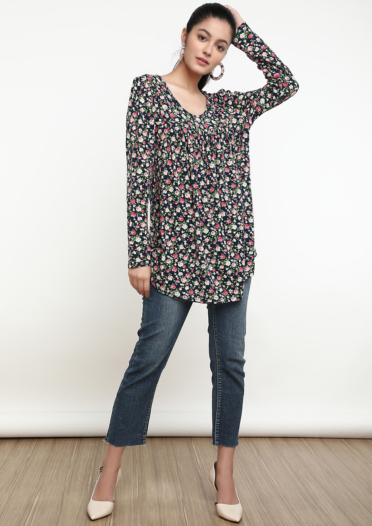 ON A FLOWER TRIP NAVY TUNIC TOP
