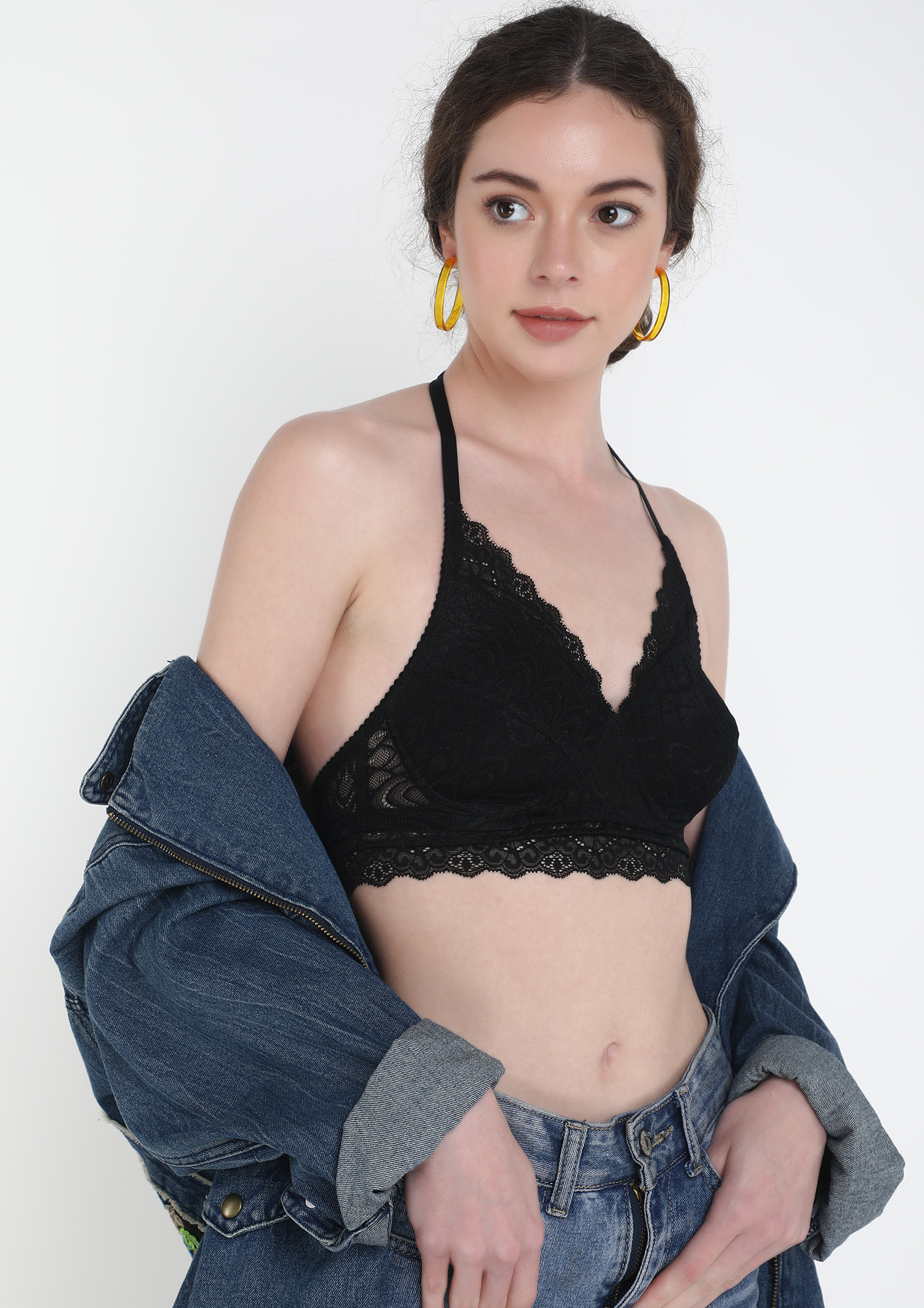 Buy Feel The Ease Black Padded Non Wired Halter Neck Longline Lace Bralette  for Women Online in India