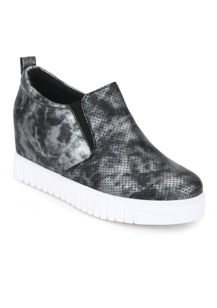 CLOUD 9 MID TOP SLIP-ON TRAINERS