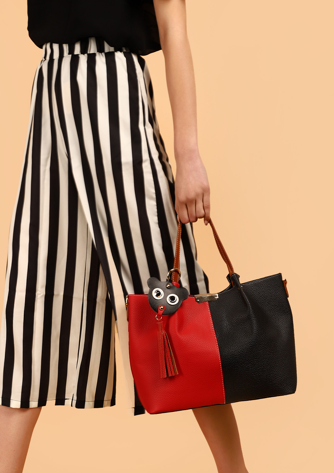 Hoot For Space Red Tote Bag
