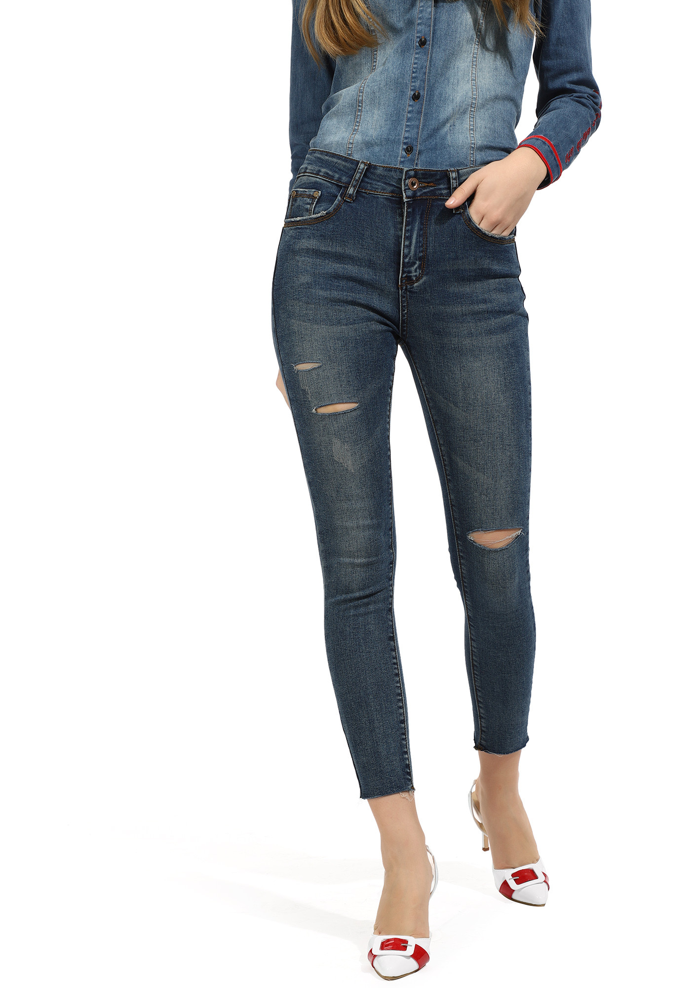 THE 'IT' GAME BLUE SKINNY JEANS