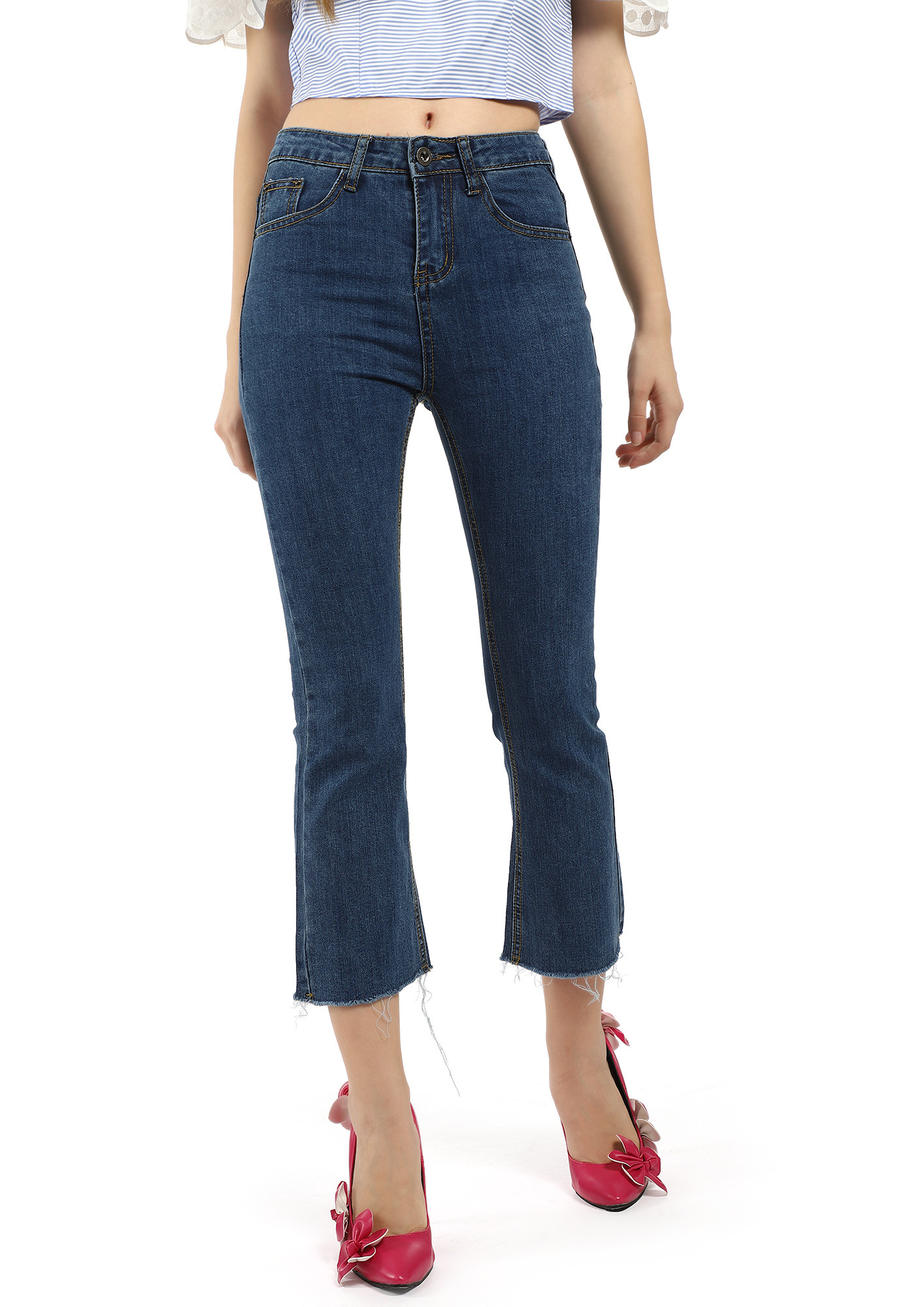 EDGE TO EDGE BLUE CROPPED JEANS