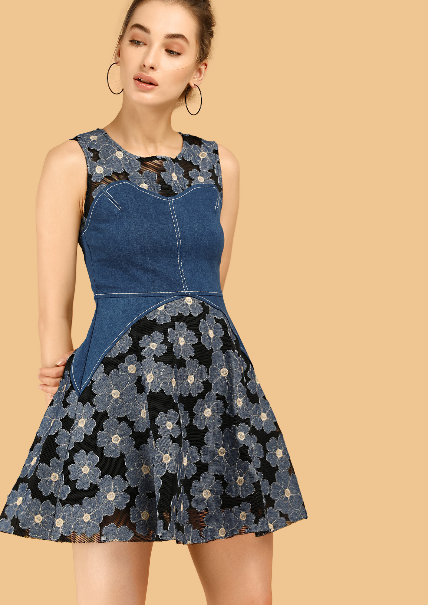 MESHING WITH PAPER FLOWERS BLUE BLACK DRESS