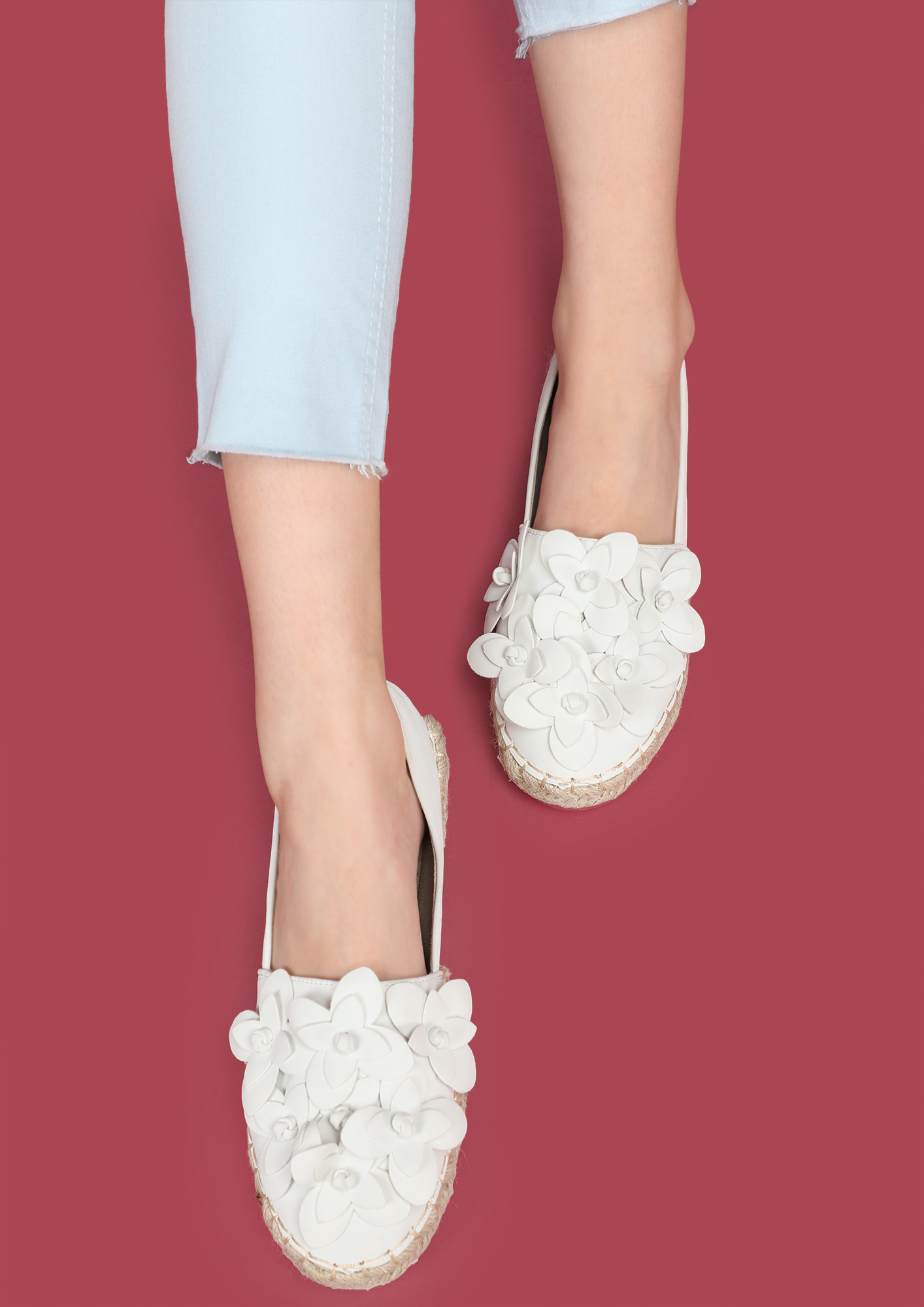 SUMMER SCREAMS WHITE FLAT SHOES