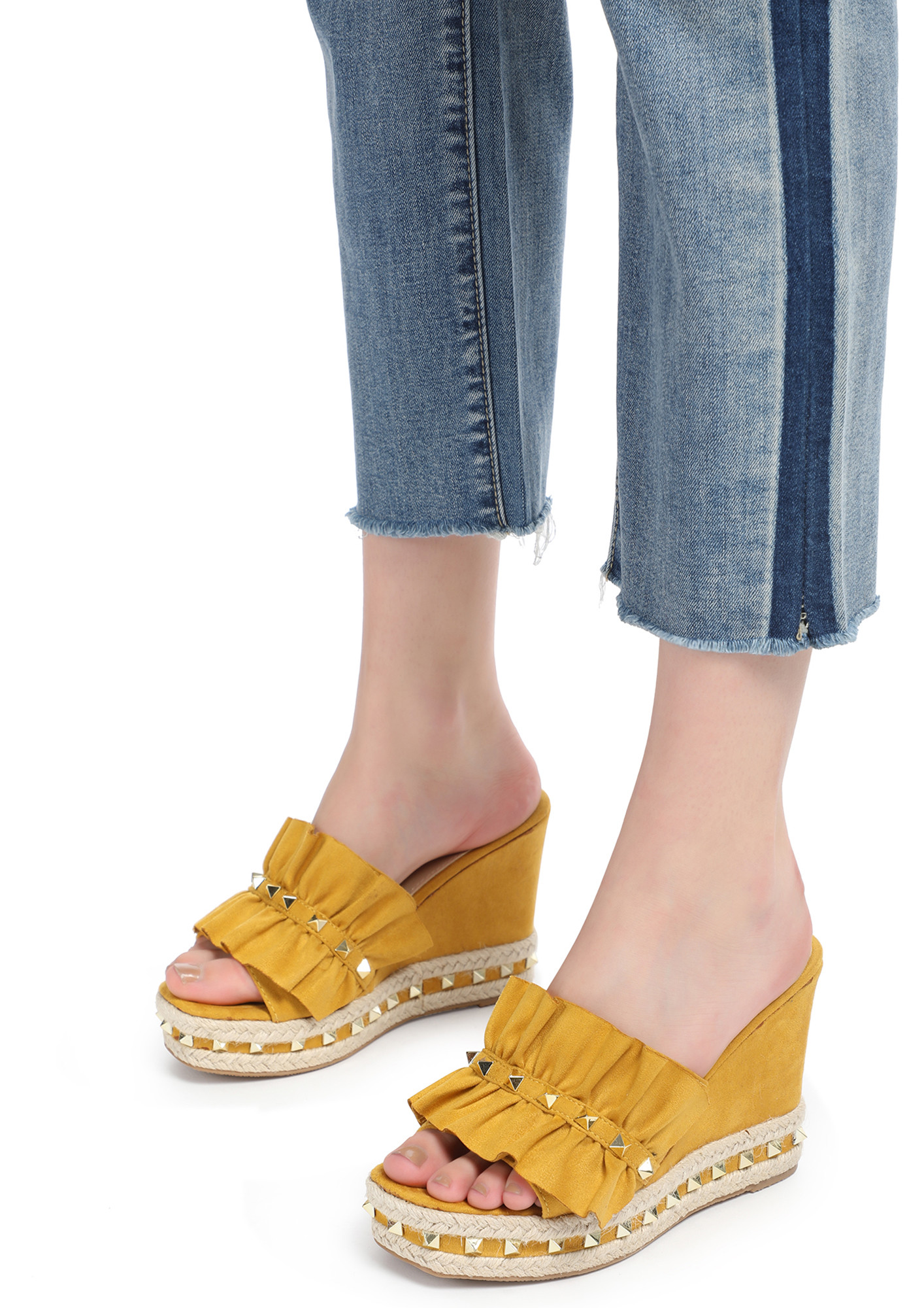 EXCLUSIVE CHARM YELLOW WEDGES