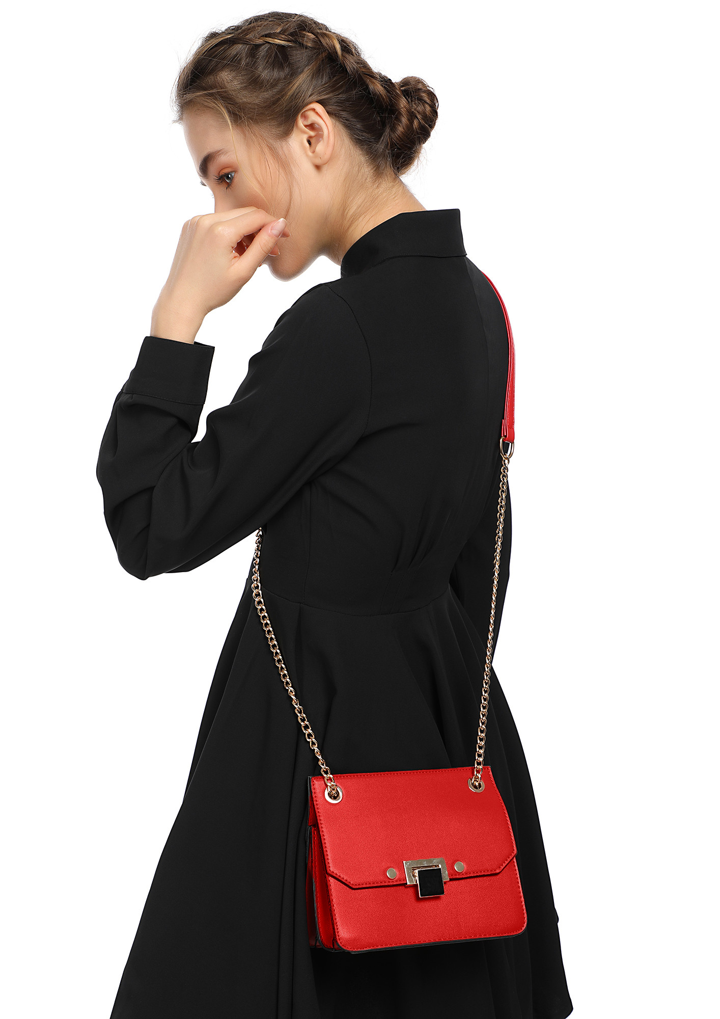 SQUARE ME A BUCKLE RED SLING BAG