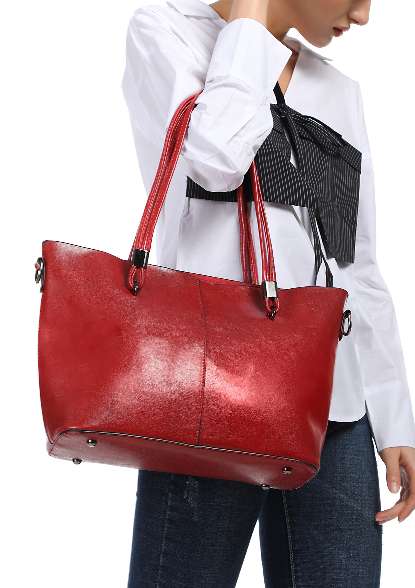 BAG IT RIGHT NOW RED DUFFLE BAG