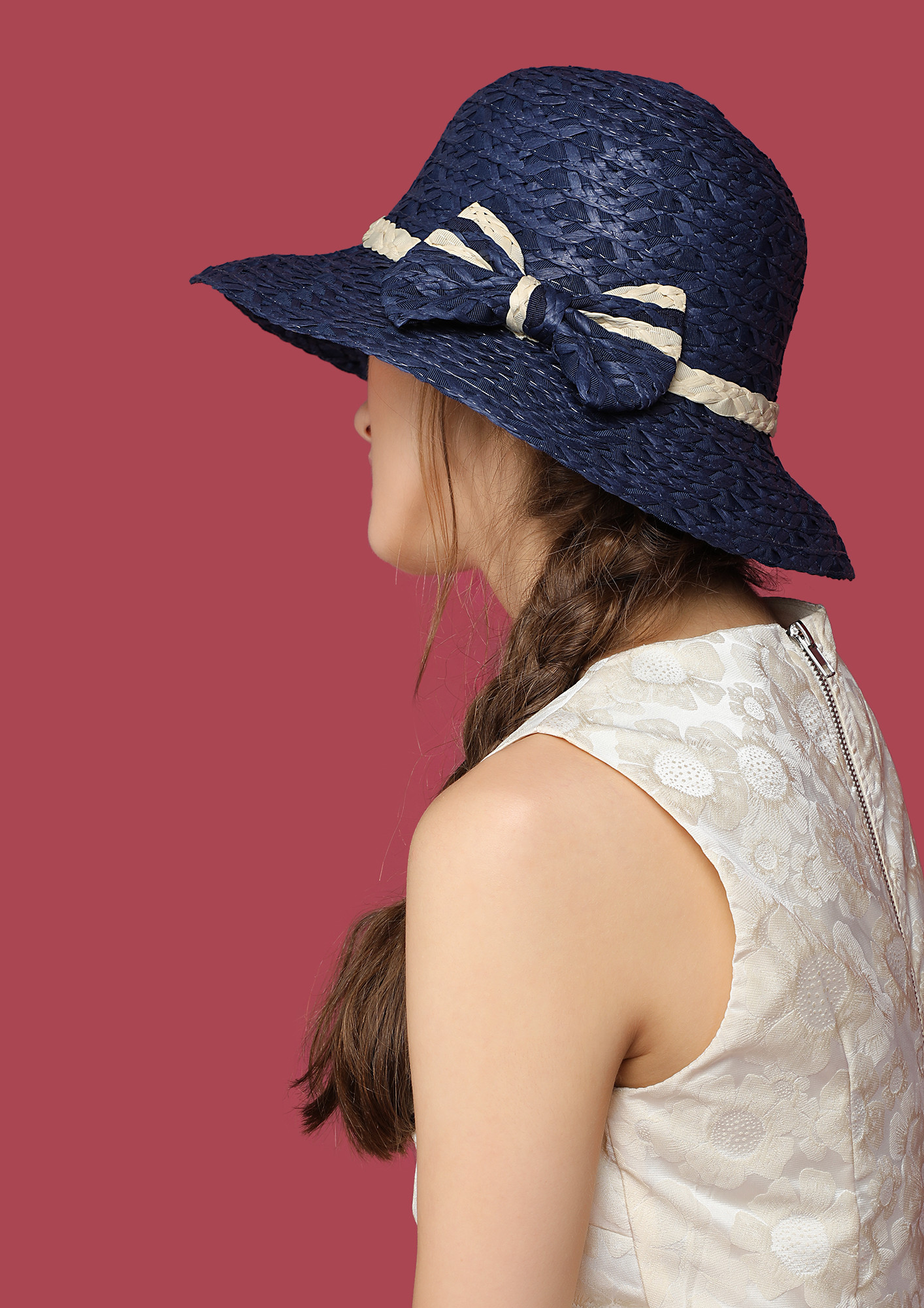 SOAKING ALL SUNSHINE WITH NAVY HAT