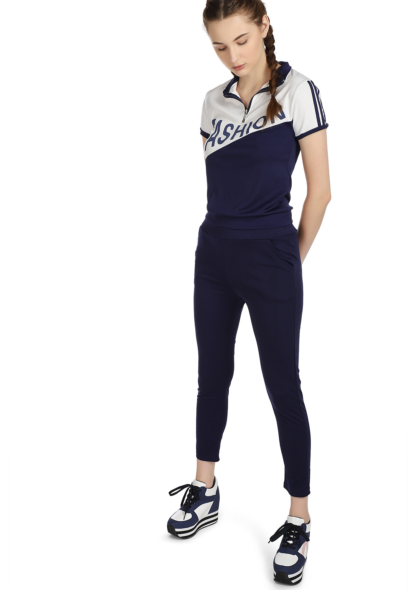 THE FITNESS OUTFIT WHITE NAVY TRACKSUIT