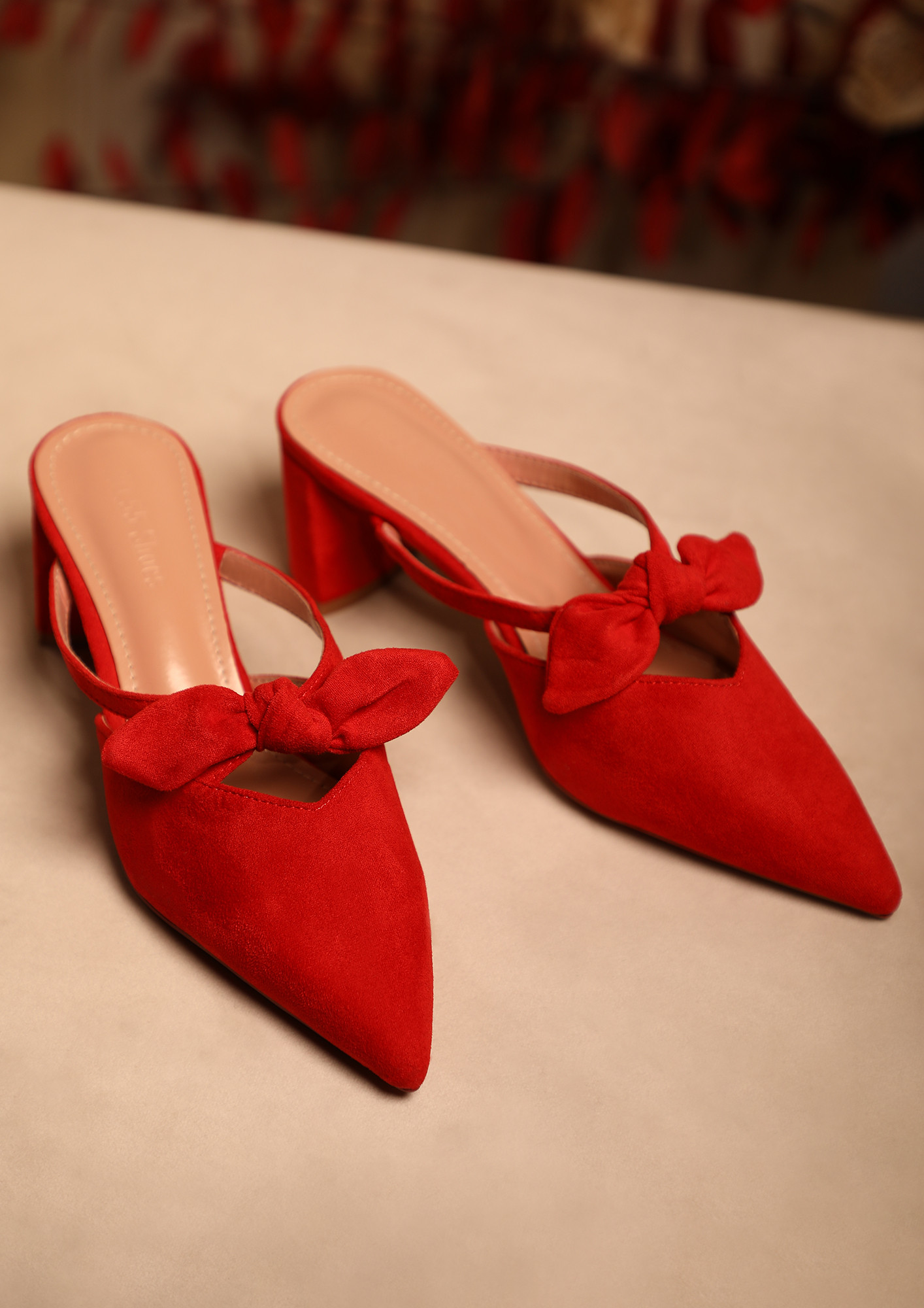 SWEET BOW RED BLOCK HEELED PUMPS