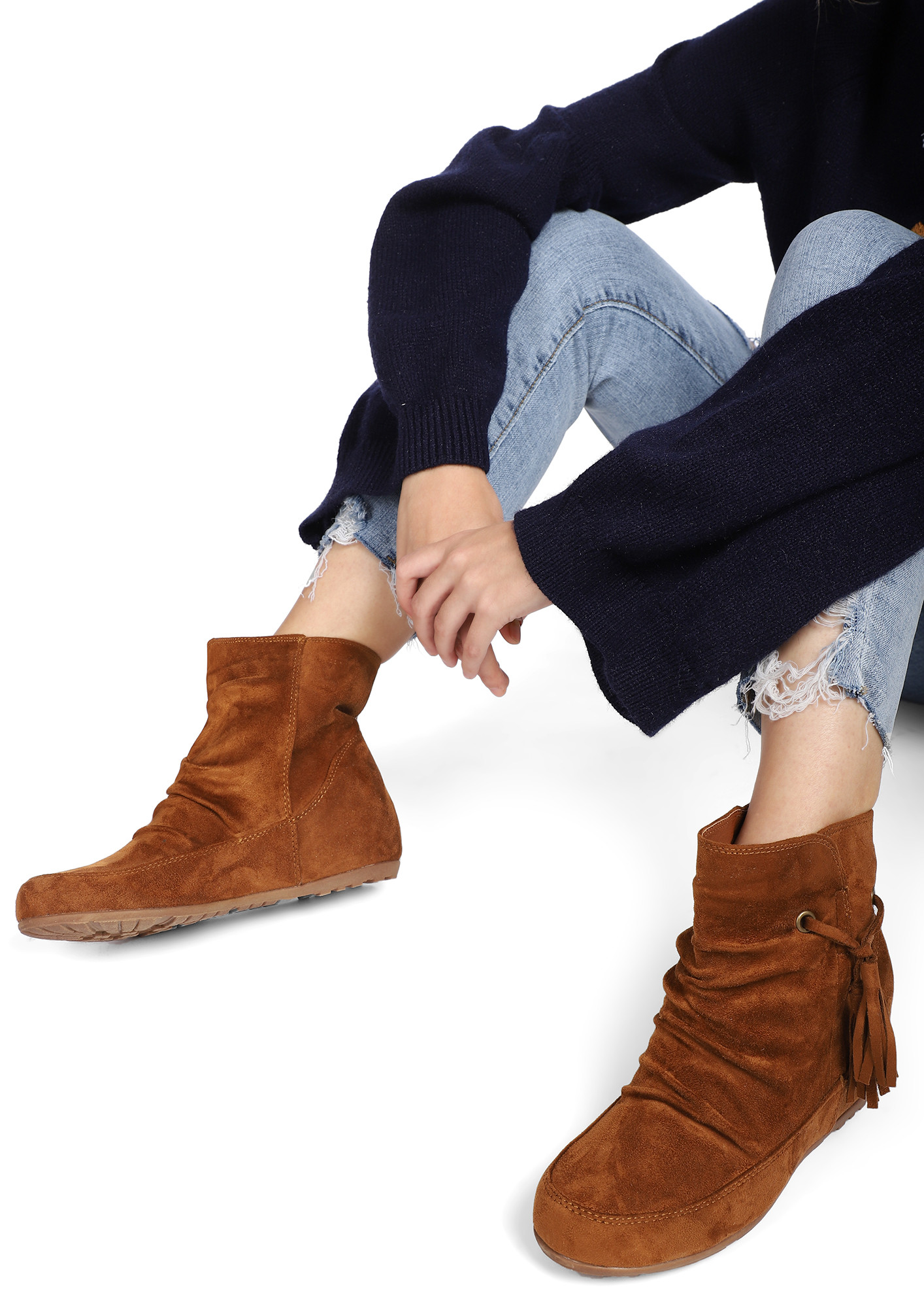 NO HASSLE TASSLE TAN ANKLE BOOTS