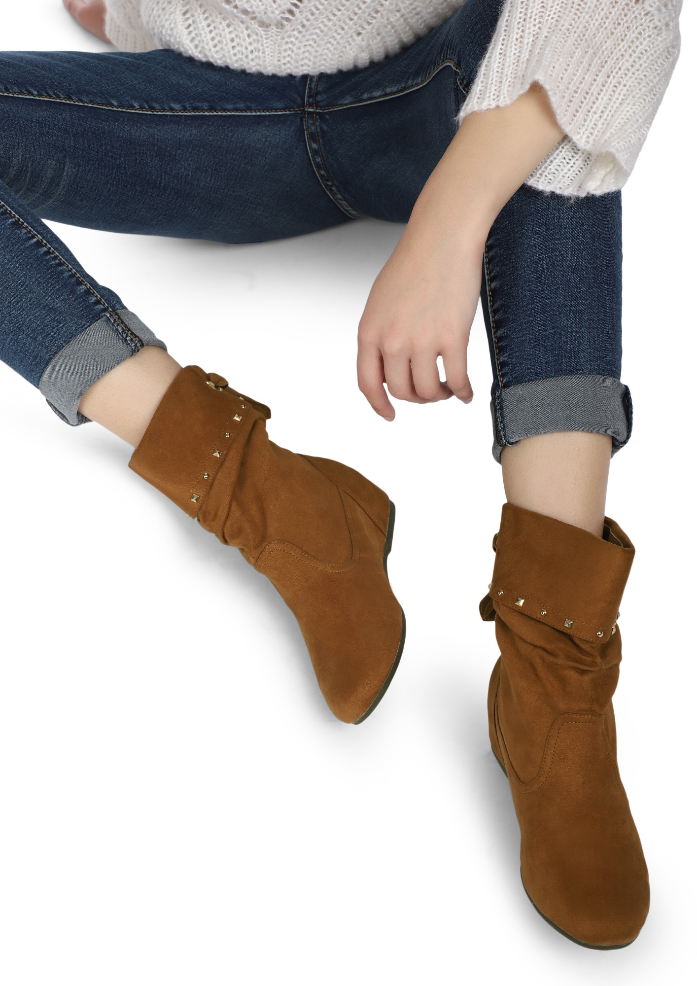 LOVE-BOUND BROWN ANKLE BOOTS