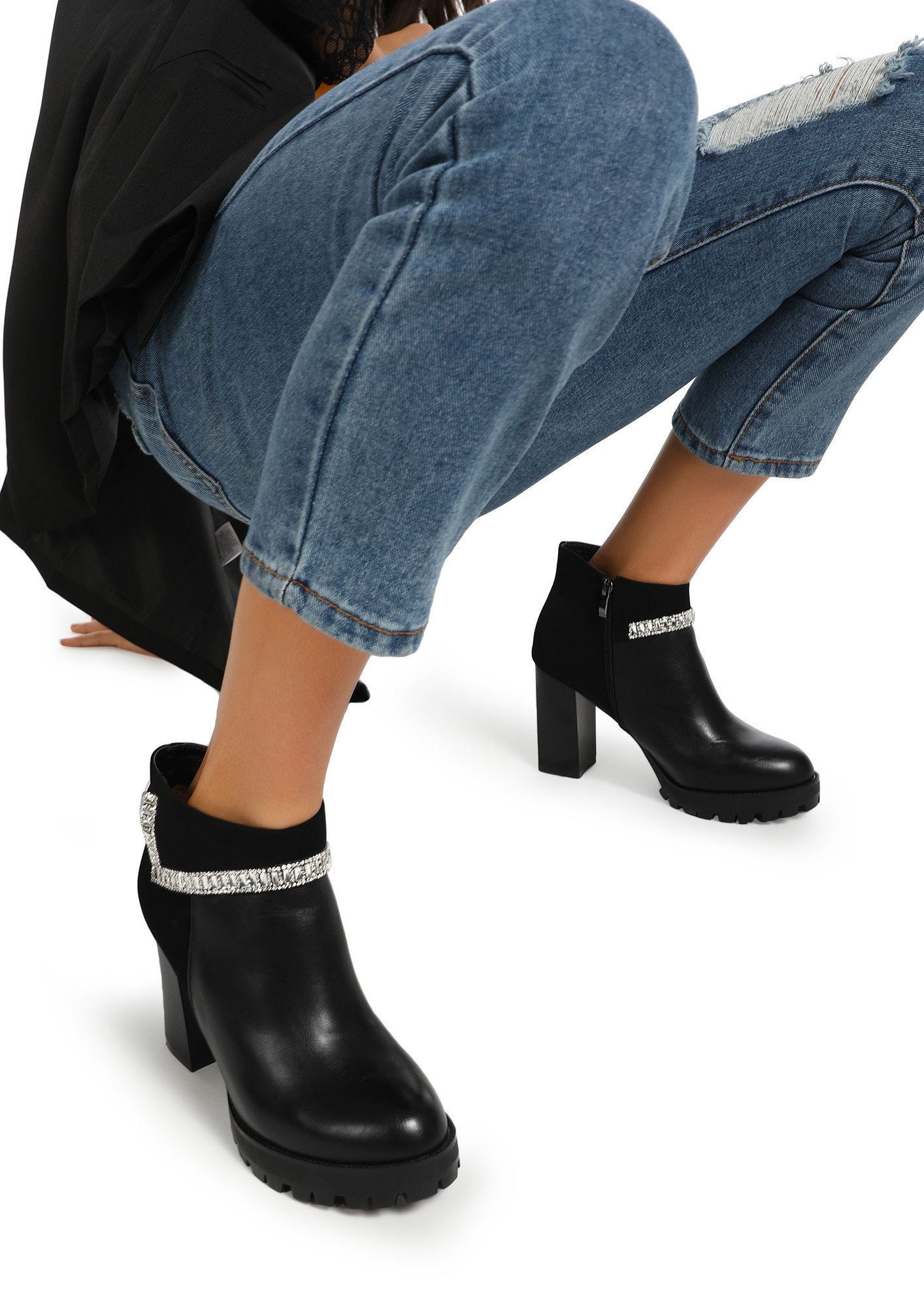CITY STROLLING BLACK ANKLE BOOTS
