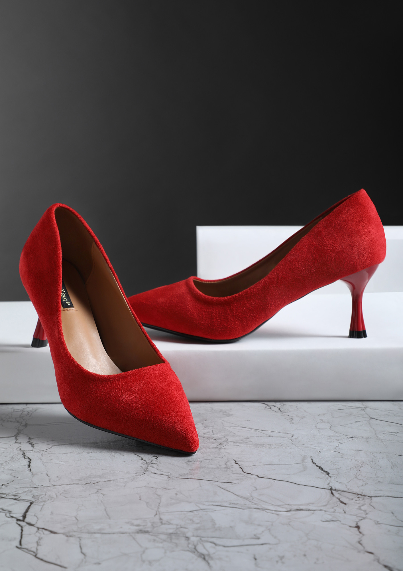 FIT IN PERFECTLY RED PUMPS