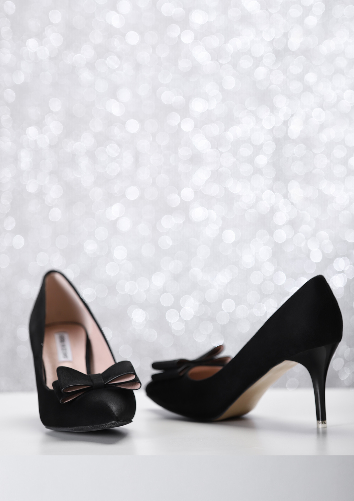 BOW FOR A BOW BLACK PUMPS