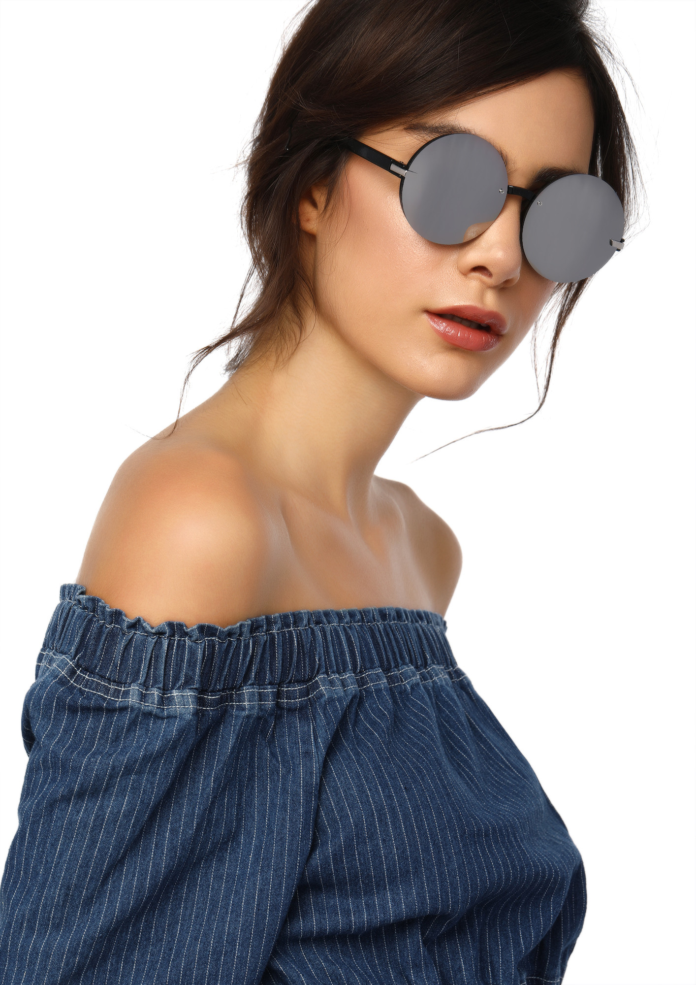 TAKING BACK A STEP SILVER ROUND SUNGLASSES