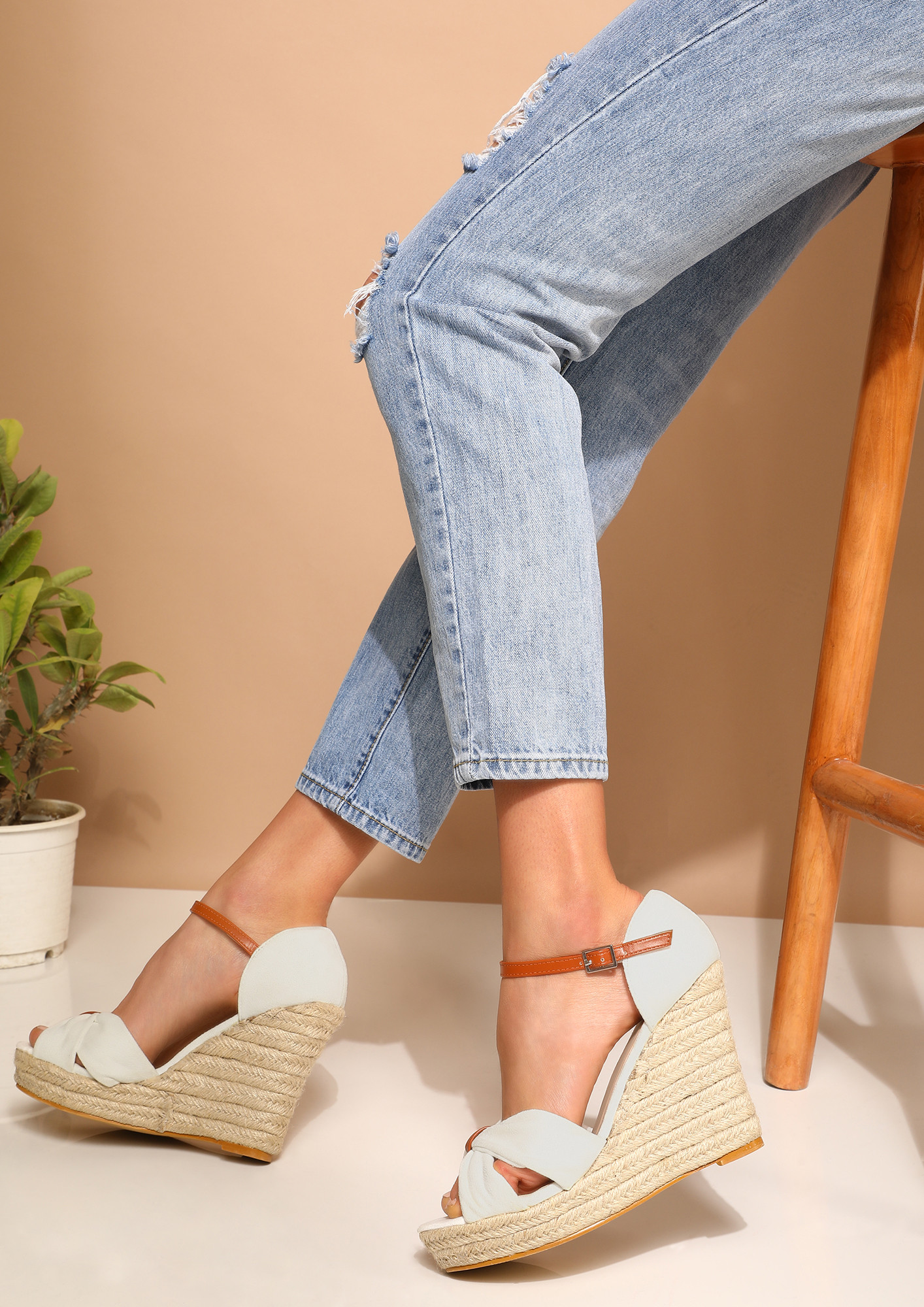 ON A HOLIDAY WHITE WEDGES