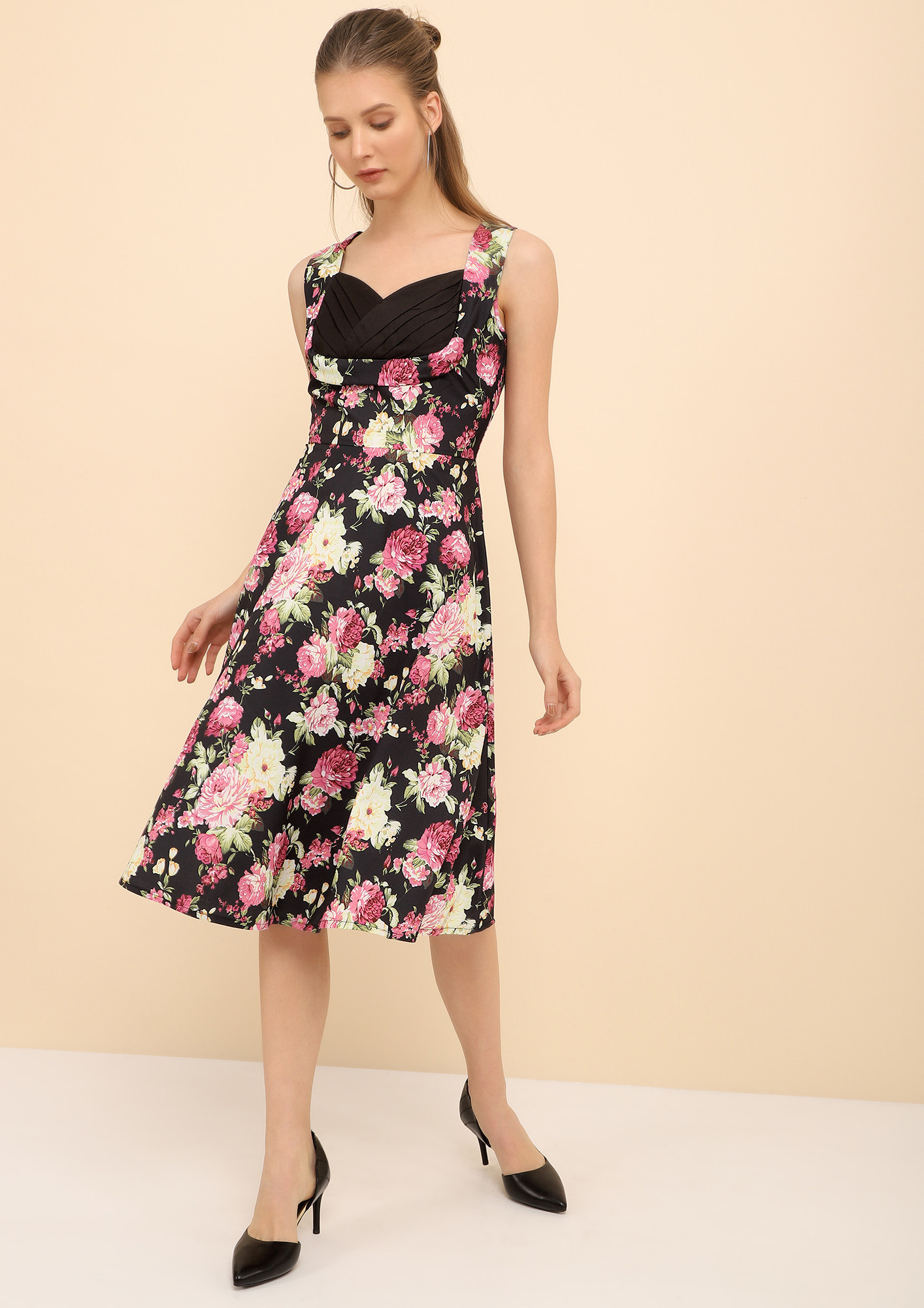 Reeta Fashion Traditional Black-Pink Rayon Digital Print with Dori Gown |  Reeta Fashion
