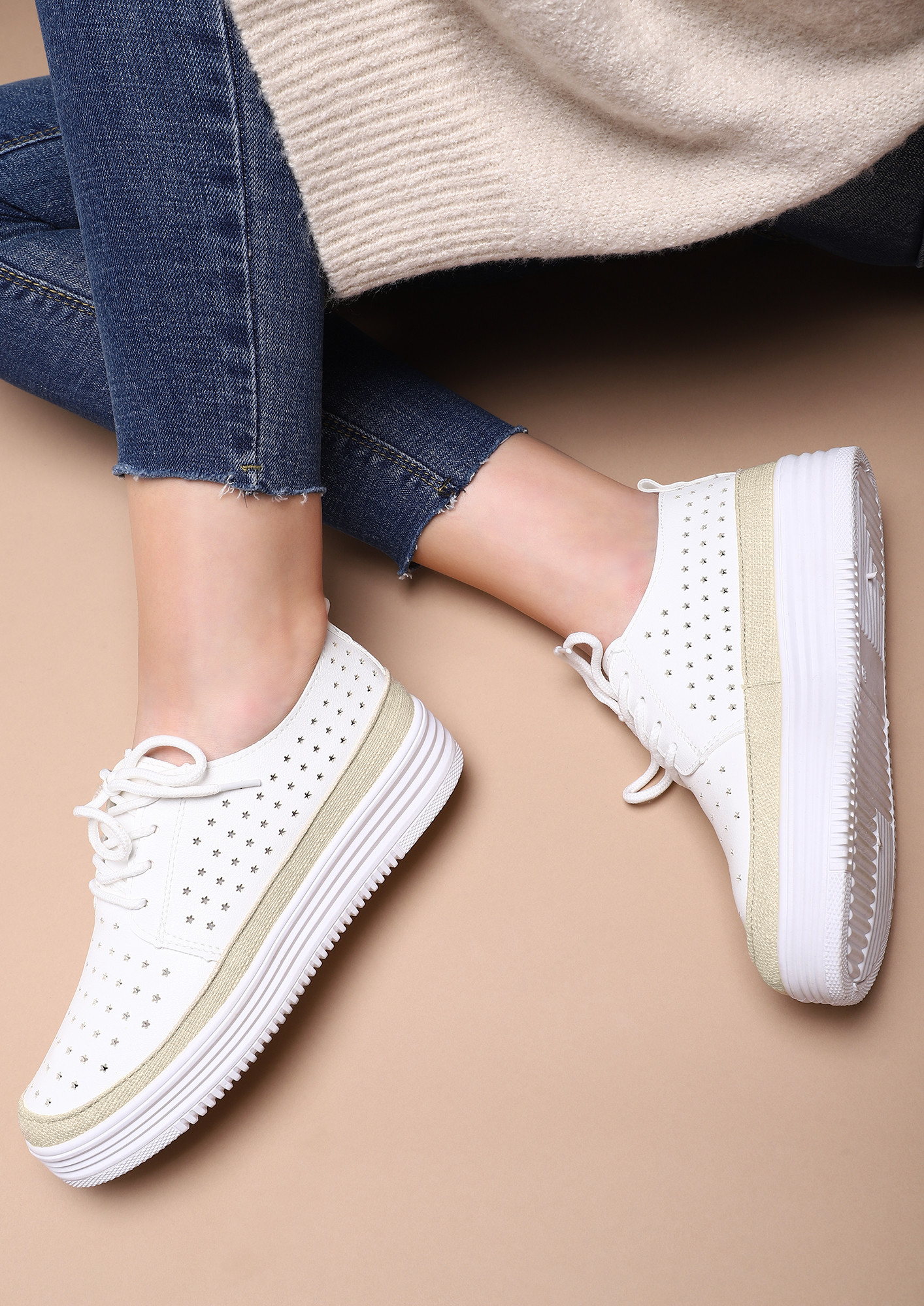 SHOW ME SOME STARS WHITE CASUAL SHOES