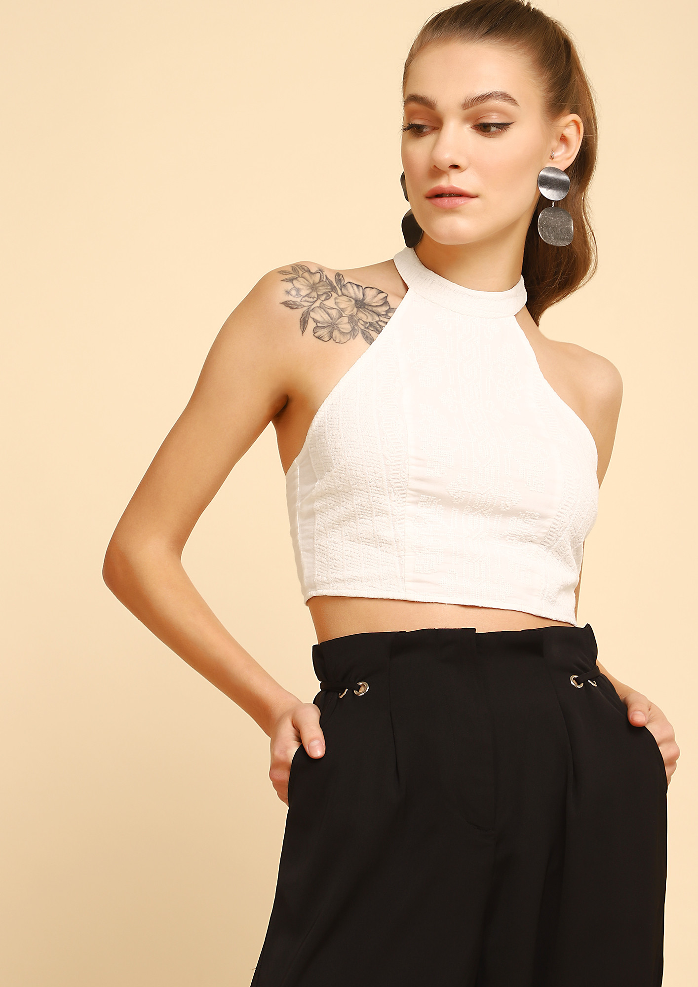 HOLIDAY NOTES WHITE CROP TOP