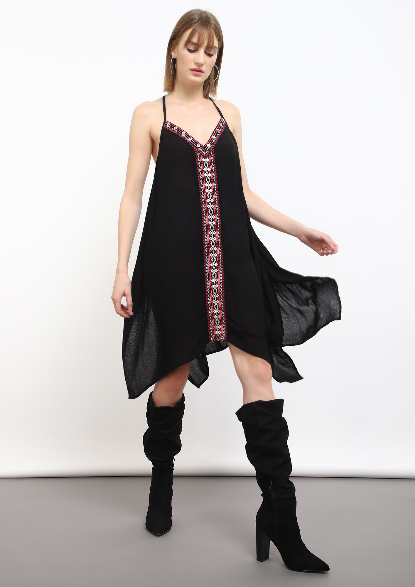 PLAYING WITH THE WIND BLACK SHIFT DRESS