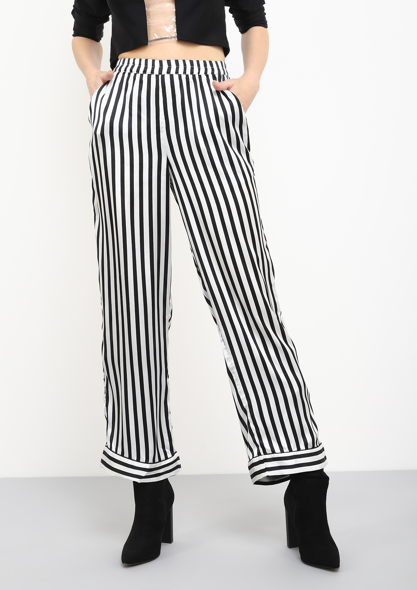 PRETTY STRAIGHT AND FORWARD BLACK STRIPED TROUSERS