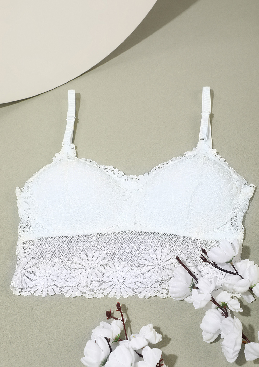 LIGHTLY PADDED WHITE LACED BRA