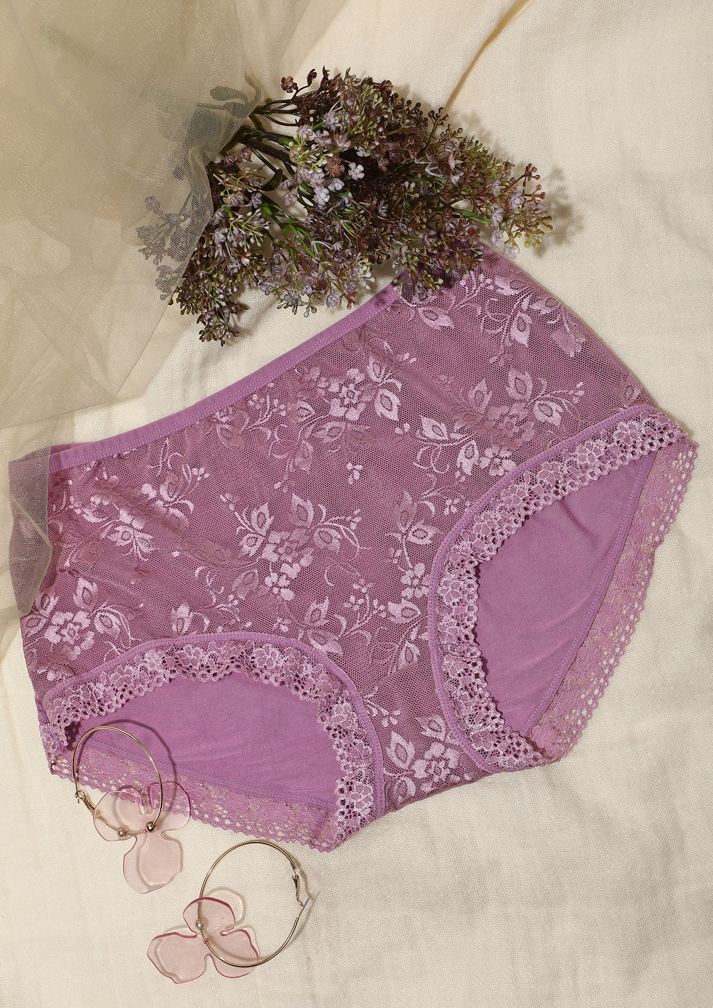 LIGHT PURPLE LACEY HIGH WAIST HIPSTERS