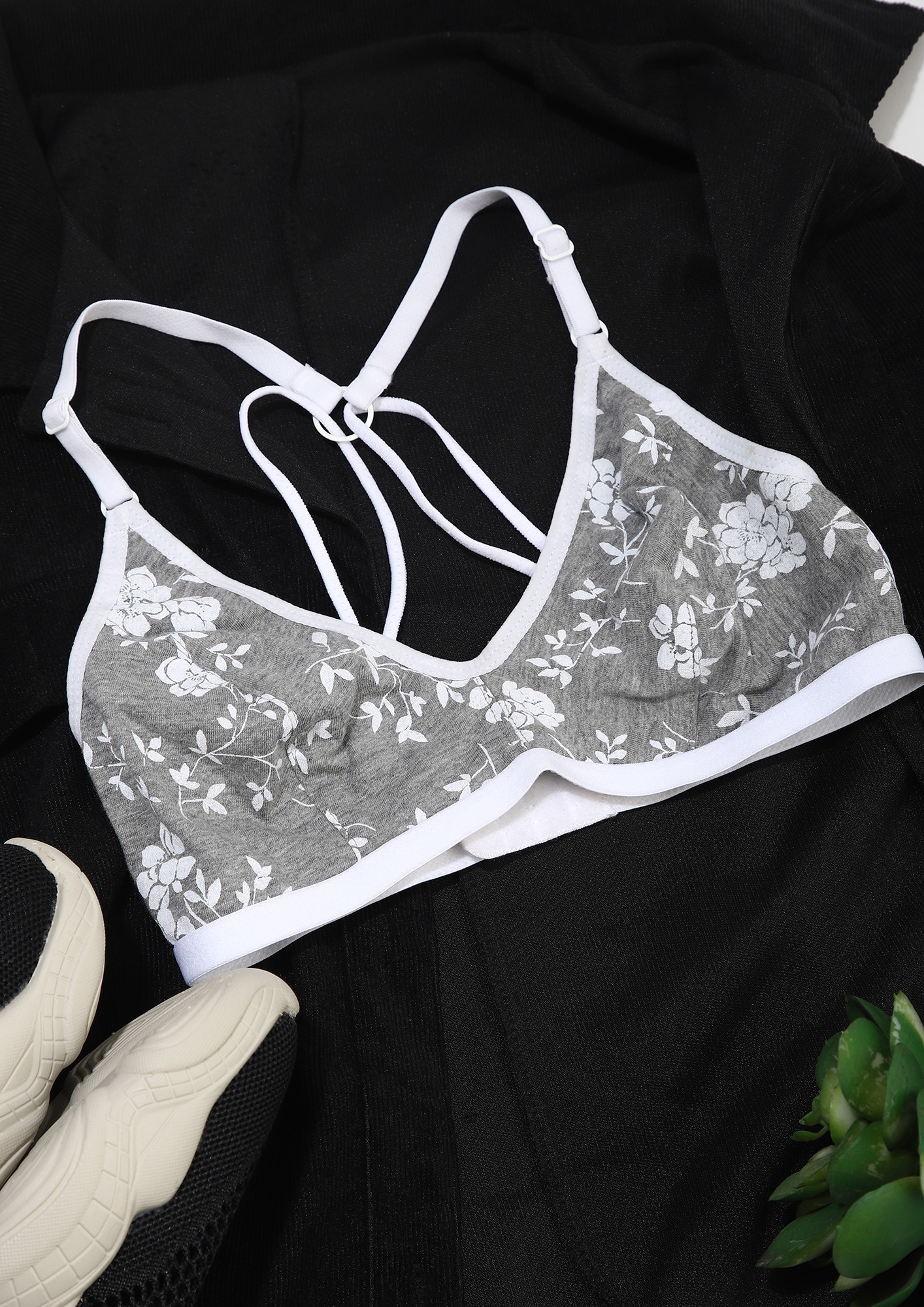 WRAP UP WHITE NON PADDED NON WIRED BRA