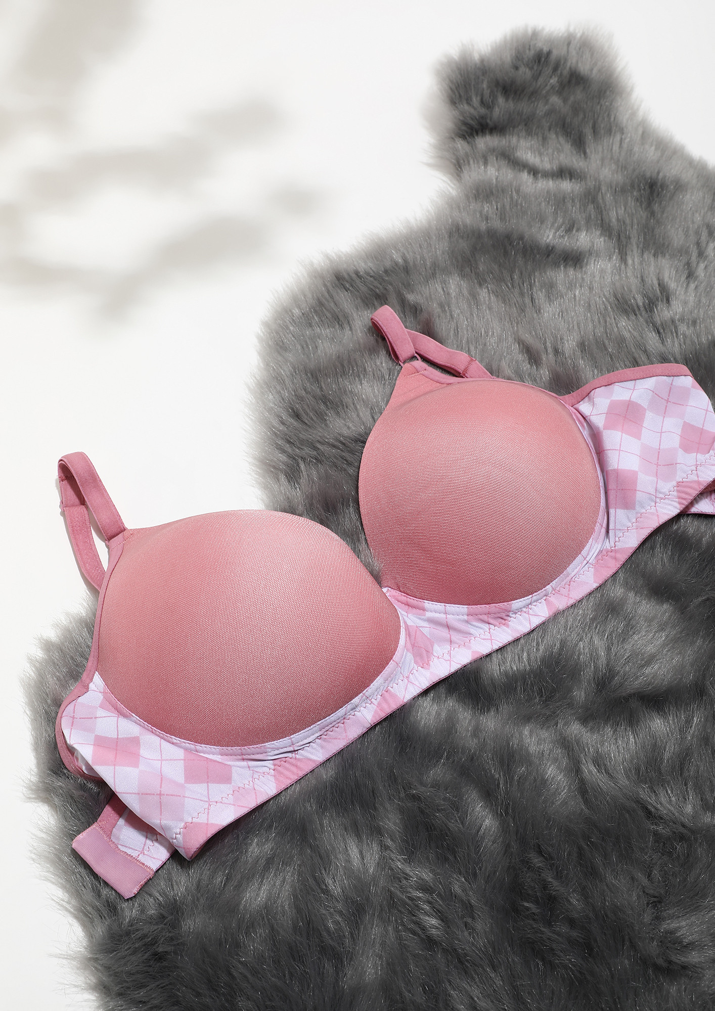 Buy SUPER SOFT EVERYDAY LIGHTLY PADDED NON WIRED PINK BRA for Women Online  in India