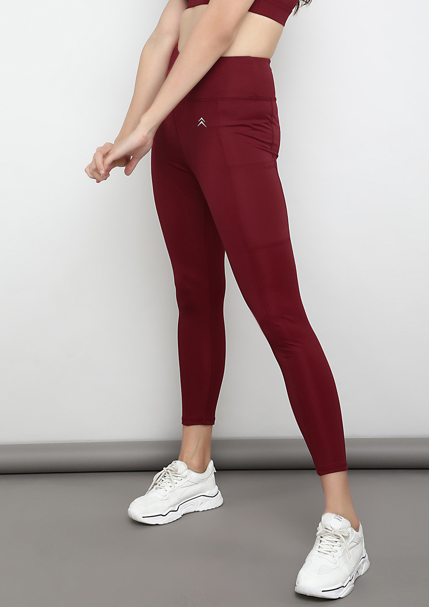 GETTING STARTED MAROON SPORTY TIGHTS