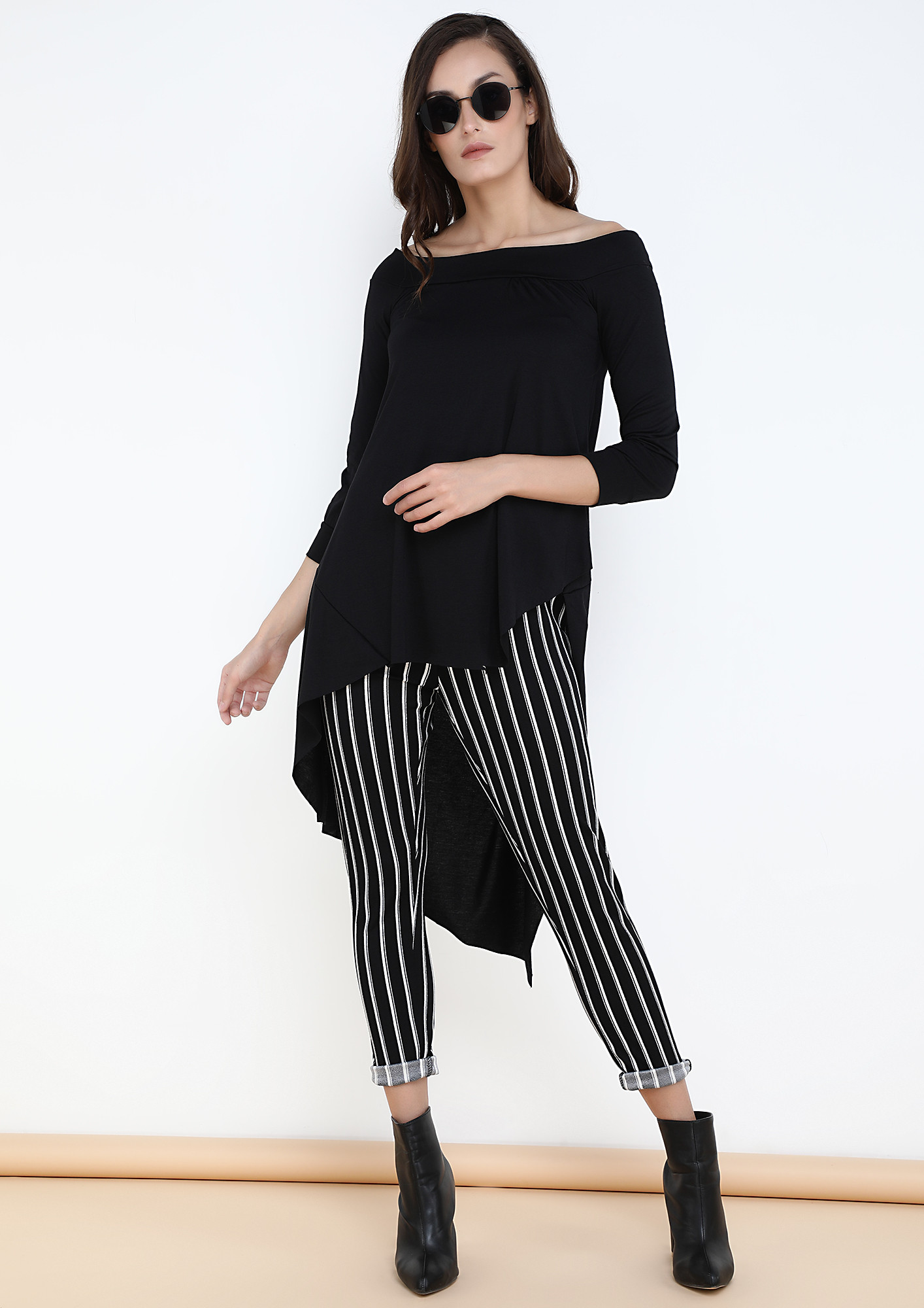 OUT OF THE MOON BLACK OFF SHOULDER TOP
