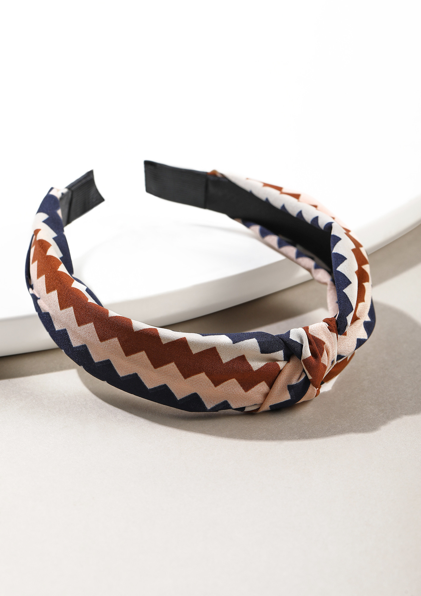 CHEVRON IN YOUR DIRECTION BROWN HAIRBAND