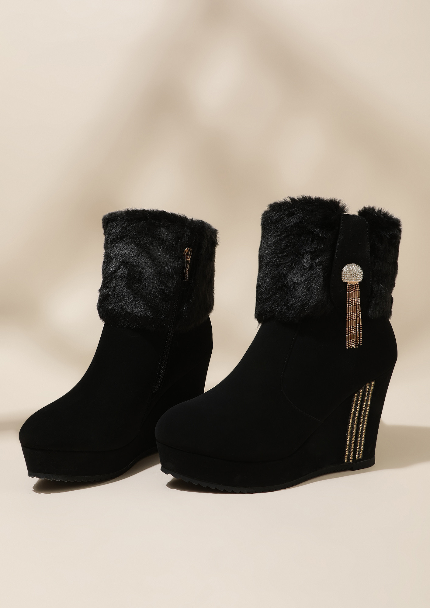 THE GLAM QUEEN BLACK BOOTS