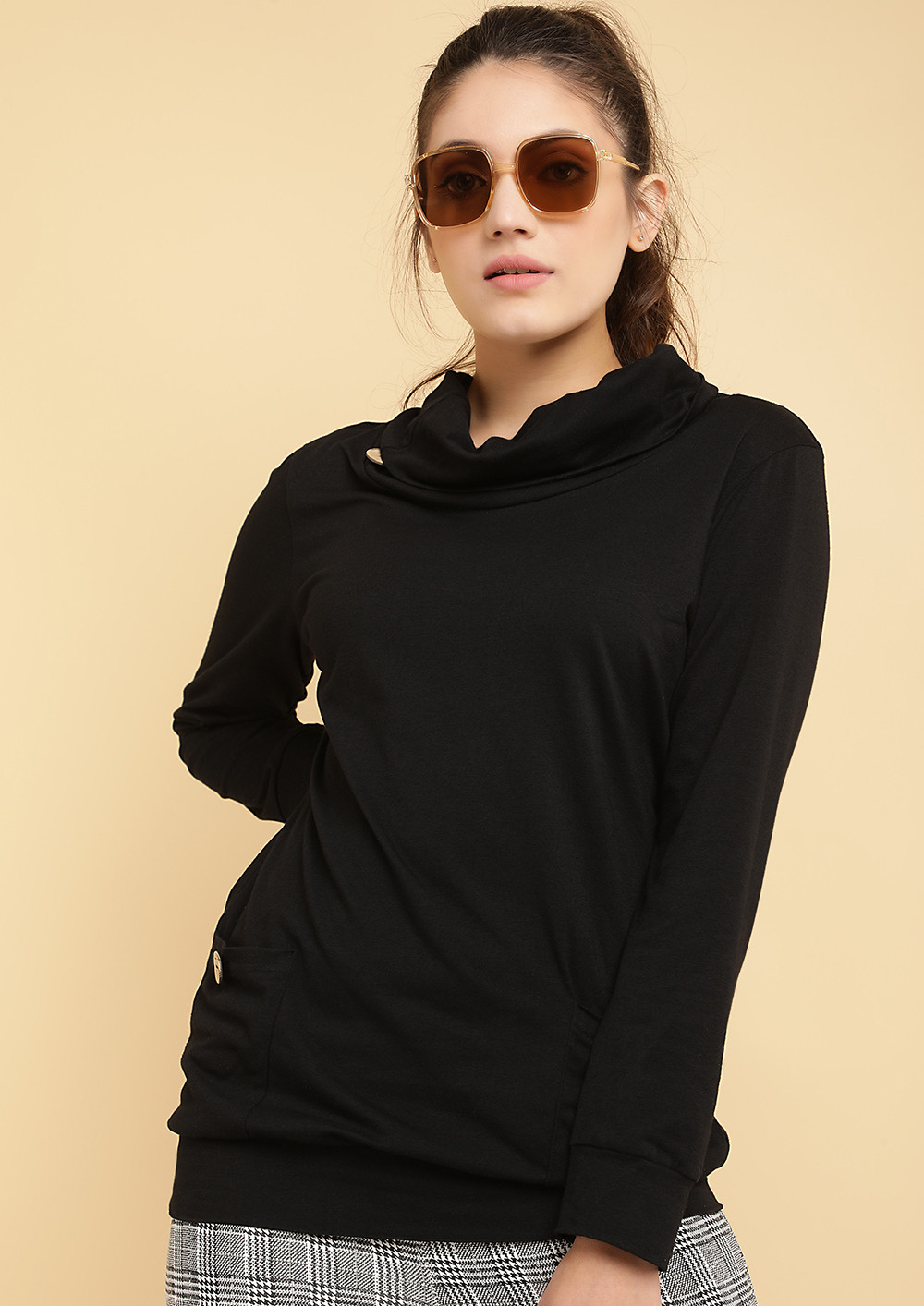 OUT FOR THE CHILL BLACK SWEATSHIRT