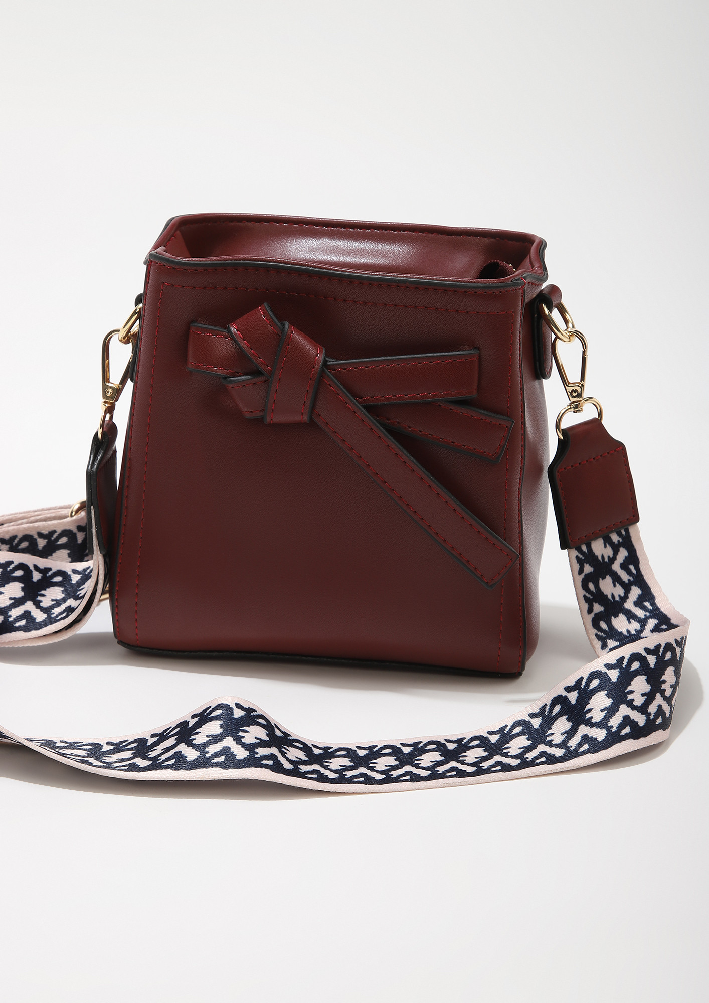 CUTE WITH A BOW WINE SLING BAG