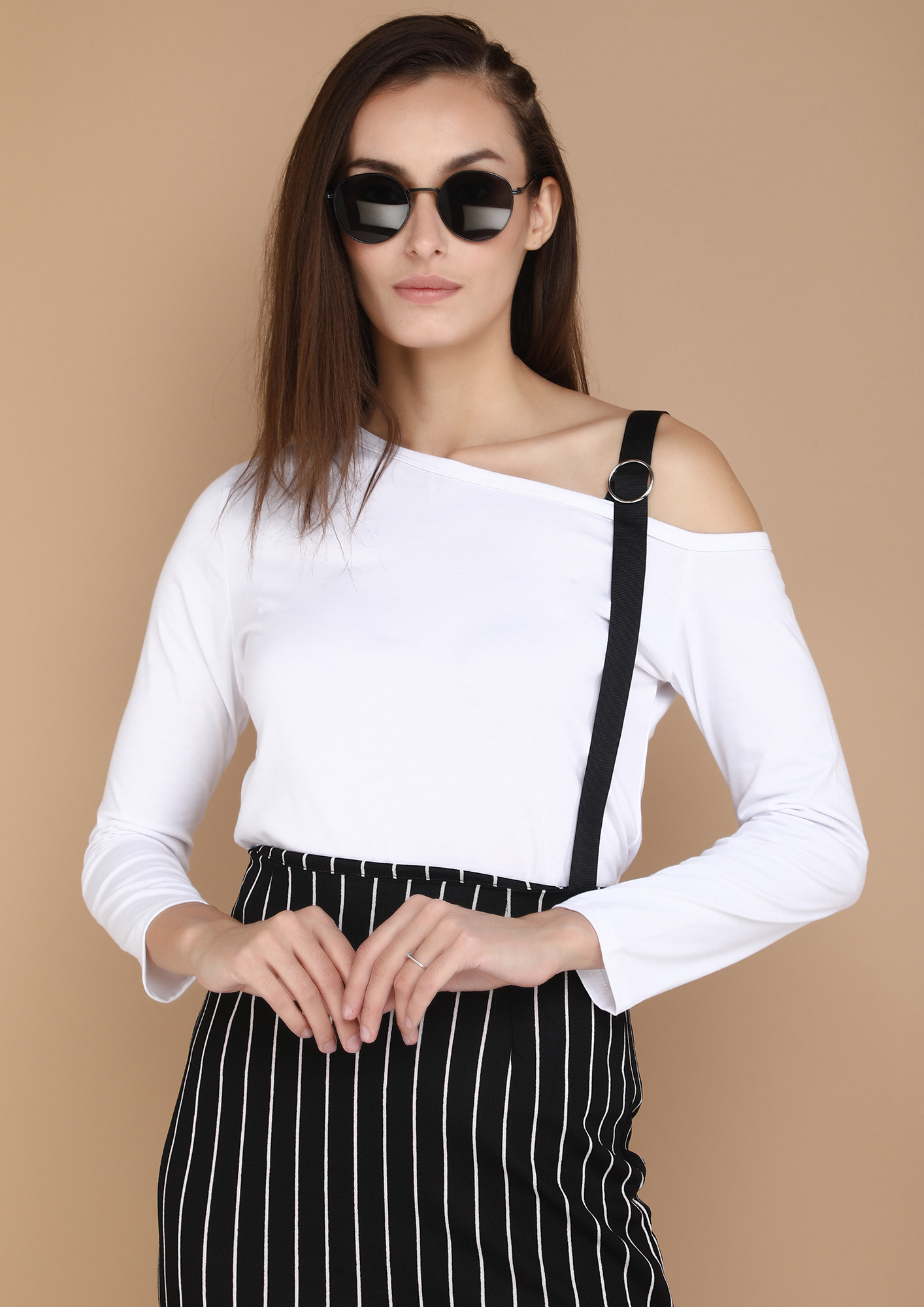 OUTDOOR LOVER WHITE ONE SHOULDER TOP