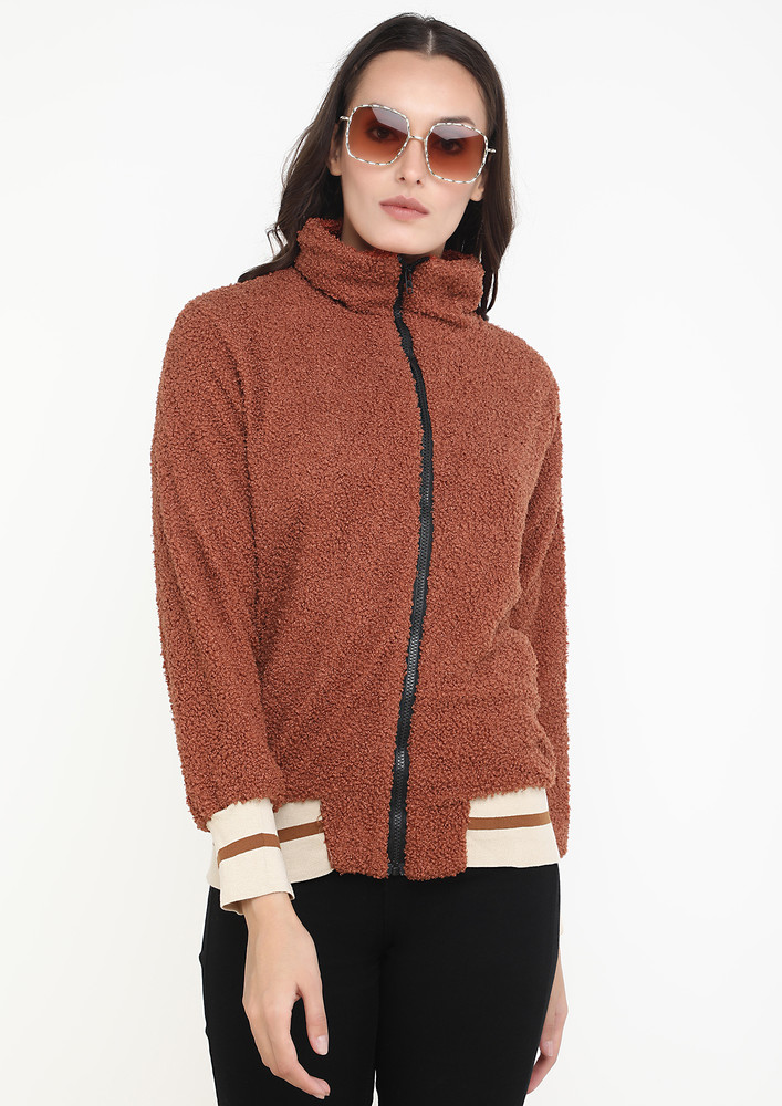 LINES AND WARMTH COFFEE JACKET