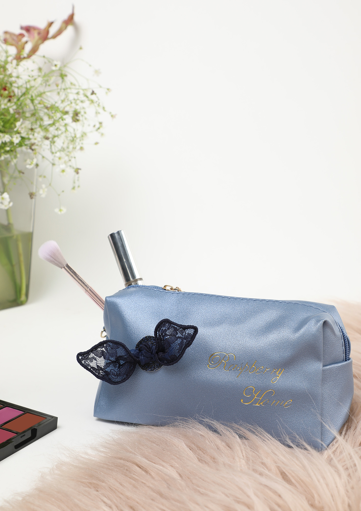 HOME FEELS HAPPY BLUE MAKE-UP POUCH