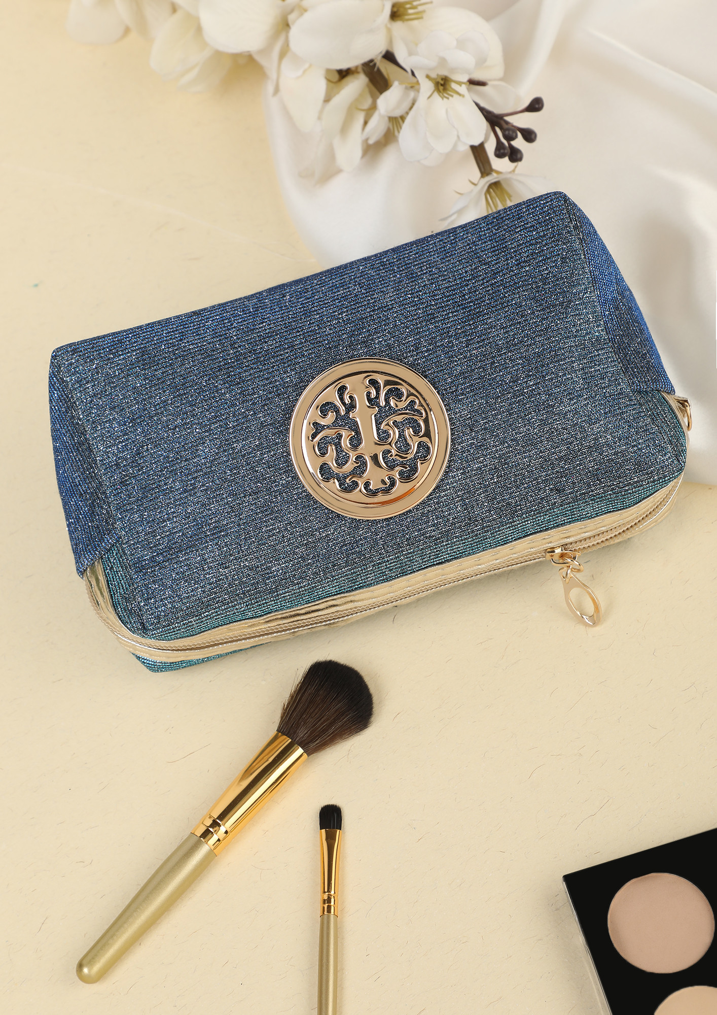 CENTER OF LOVE BLUE MAKE-UP POUCH