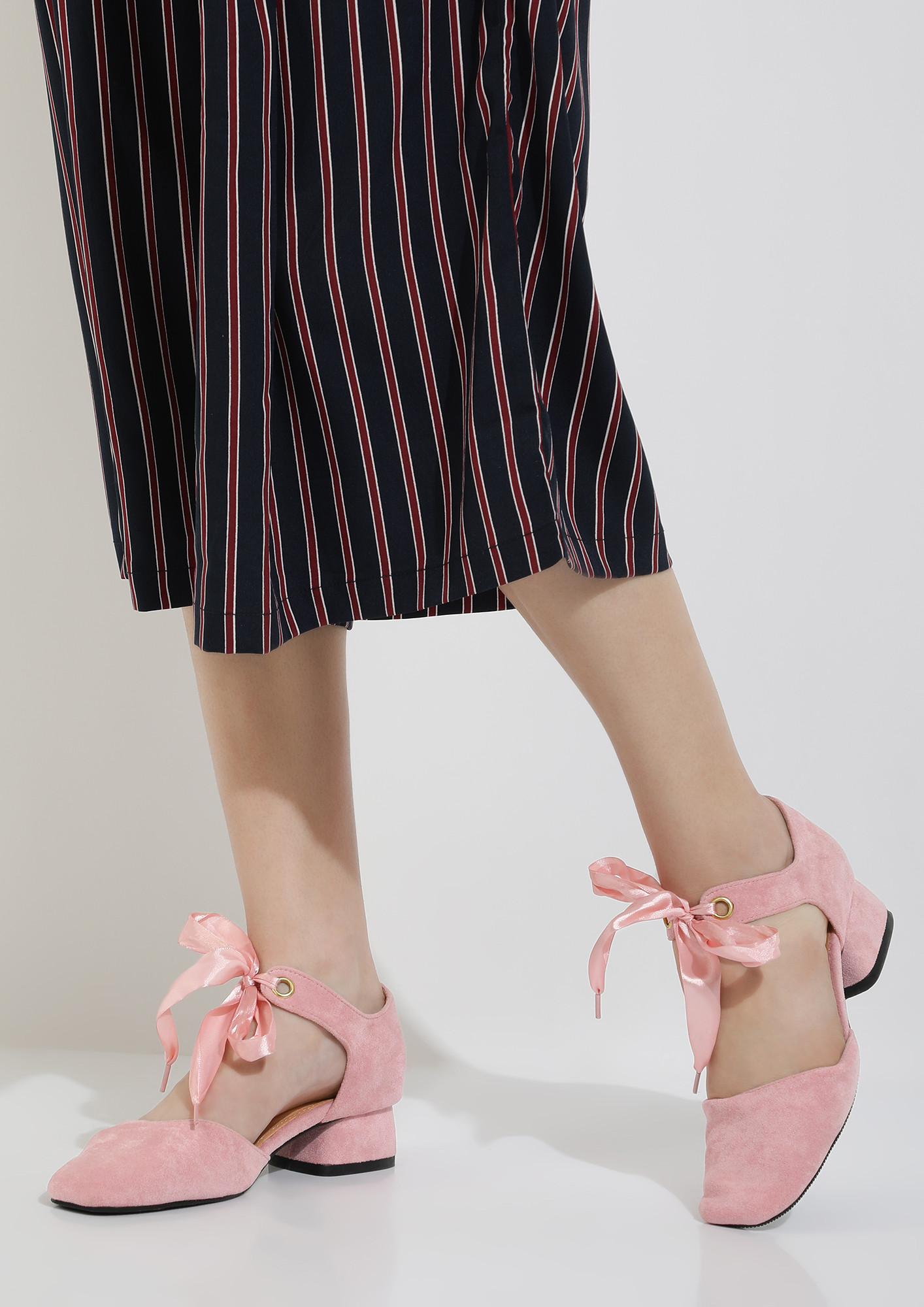 TIE ME KNOT PINK HEELED SHOES